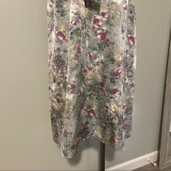 LOFT Gray & Purple Watercolor Print Ruffle Dress 4 - Picture 3 of 15